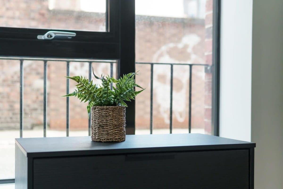 Contemporary 1 Bed Apartment In Liverpool Centre Buitenkant foto